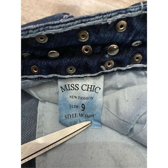Miss Chic Boot Cut Jeans Rhinestone Studded Flap Pocket Women’s Junior’s Sz 9 - Picture 4 of 9